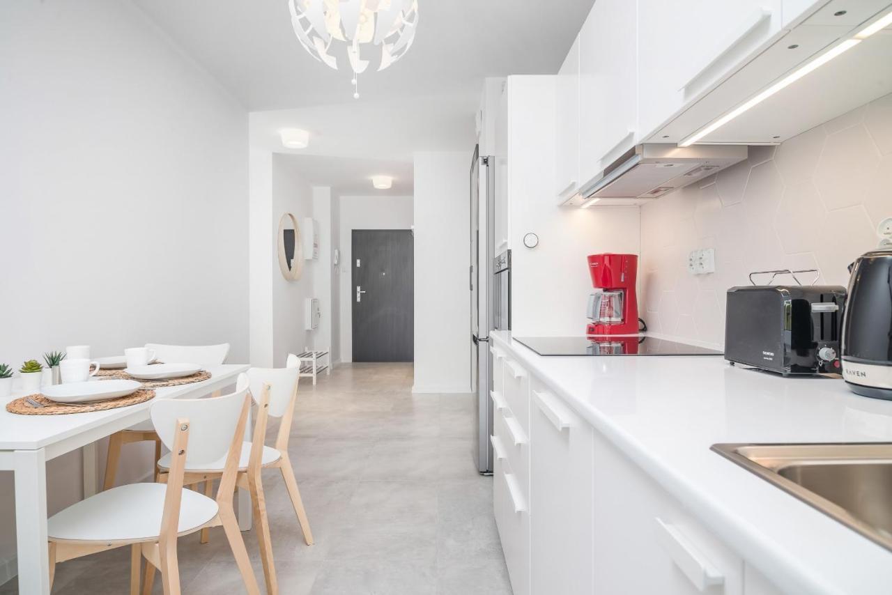 Botanic Gardens Apartment With Free Garage Wroclaw By Noclegi Renters 외부 사진