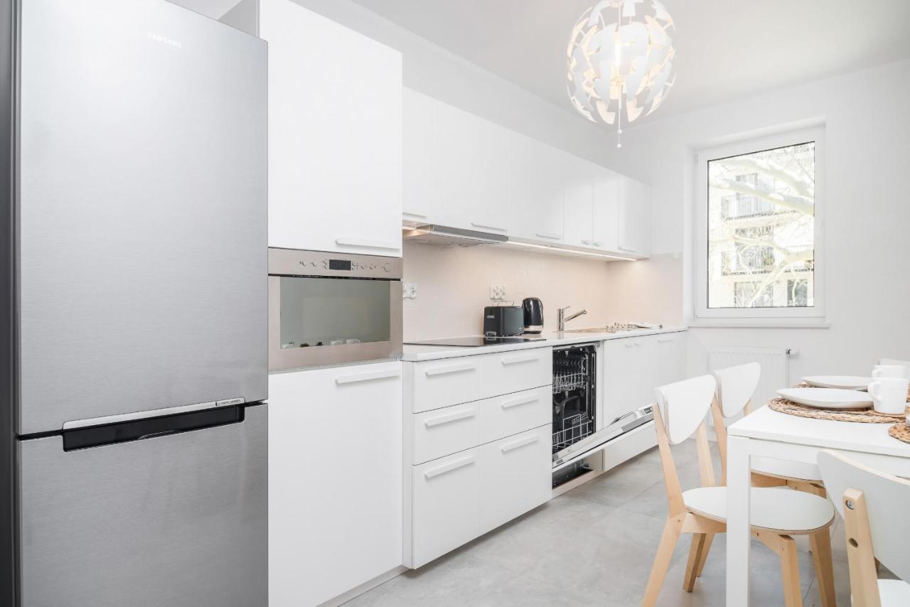 Botanic Gardens Apartment With Free Garage Wroclaw By Noclegi Renters 외부 사진